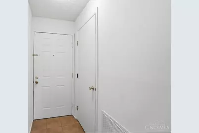 8887 Eagleview Drive #6, West Chester, OH 45069 - Photo 10