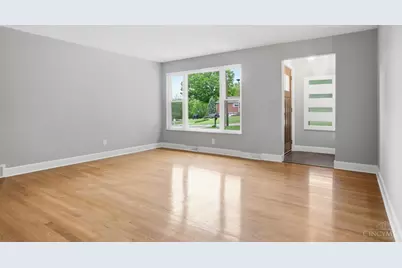 6331 Starridge Court, Cincinnati, OH 45248 - Photo 8