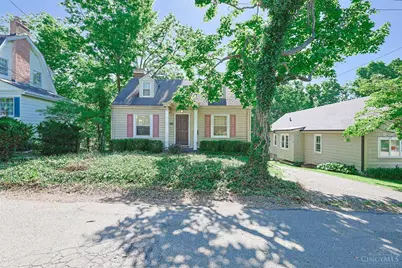 224 Charles Street, Wyoming, OH 45215 - Photo 1