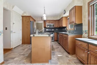 5905 Sovereign Drive, Sharonville, OH 45241 - Photo 6