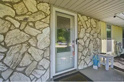 6033 Brofield Drive, Hamilton, OH 45011 - Photo 14