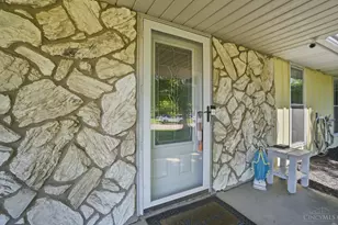 6033 Brofield Dr, Hamilton, OH 45011 - Photo 14