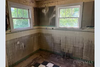 2845 Lawndale, Cincinnati, OH 45212 - Photo 8
