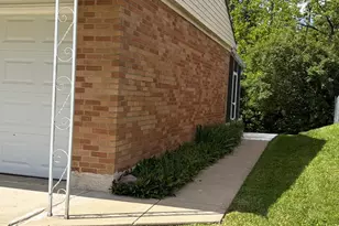 3662 Benhill Dr, Colerain Township, OH 45247 - Photo 2