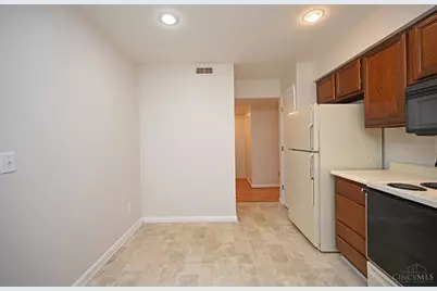 3433 Traskwood Circle #B, Cincinnati, OH 45208 - Photo 22