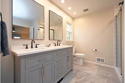 8365 Squirrelridge Drive, Sycamore Township, OH 45243 - Photo 18