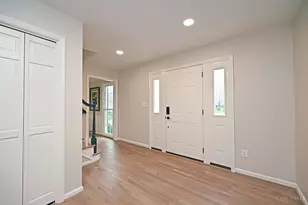 8365 Squirrelridge Dr, Sycamore Township, OH 45243 - Photo 4