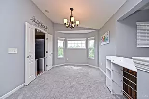 7302 Bridge Point Dr, Cincinnati, OH 45248 - Photo 16