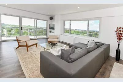 2200 Victory Parkway #2307, Cincinnati, OH 45206 - Photo 2