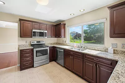 611 Shadowlawn Lane, Miami Township, OH 45140 - Photo 8