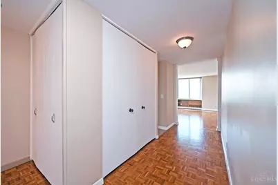 2324 Madison Road #703, Cincinnati, OH 45208 - Photo 4