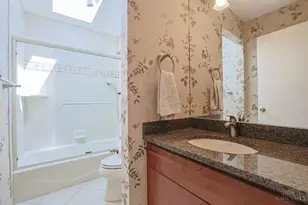 26 Trailbridge Dr, Blue Ash, OH 45241 - Photo 36