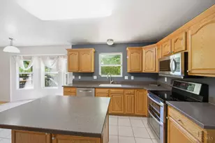 1087 Kingsview Ct, Maineville, OH 45039 - Photo 14