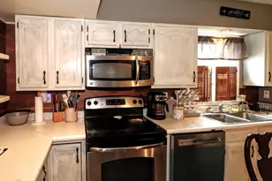 5642 Leumas Rd, Green Township, OH 45239 - Photo 10