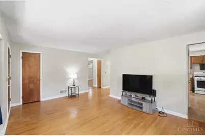 3318 Stevie Lane, Cincinnati, OH 45239 - Photo 10