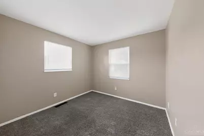 1903 Roosevelt Avenue, Springfield Township, OH 45240 - Photo 6