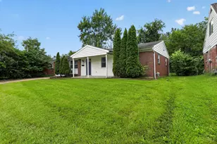 1903 Roosevelt Ave, Springfield Township, OH 45240 - Photo 2