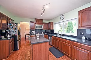 2150 Deer Meadow Dr, Springfield Township, OH 45240 - Photo 14