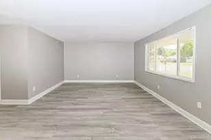1316 Landis Ln, Springfield Township, OH 45231 - Photo 6