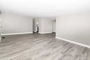 1316 Landis Ln, Springfield Township, OH 45231 - Photo 8