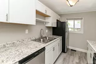 1316 Landis Ln, Springfield Township, OH 45231 - Photo 12