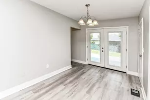 1316 Landis Ln, Springfield Township, OH 45231 - Photo 10