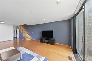 2138 Ohio Ave, Cincinnati, OH 45219 - Photo 10