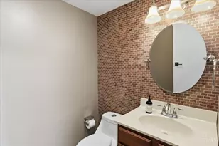 2138 Ohio Ave, Cincinnati, OH 45219 - Photo 26