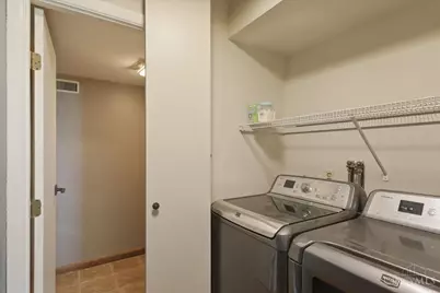 2138 Ohio Avenue #B, Cincinnati, OH 45219 - Photo 32