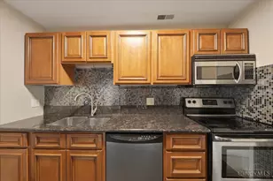 2138 Ohio Ave, Cincinnati, OH 45219 - Photo 18