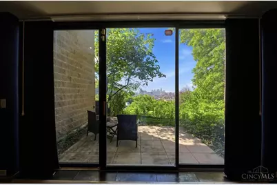2138 Ohio Avenue, Cincinnati, OH 45219 - Photo 6