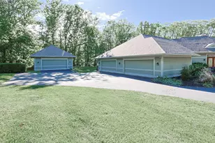 10375 Carriage Trail, Cincinnati, OH 45242 - Photo 6