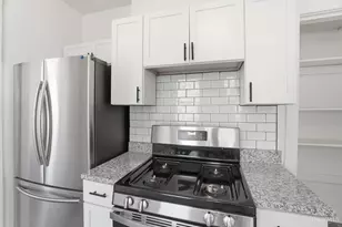 4569 N Edgewood Ave, Cincinnati, OH 45232 - Photo 6