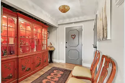 880 Rue De La Paix #T24, Cincinnati, OH 45220 - Photo 4