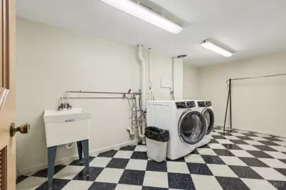 880 Rue De La Paix #T24, Cincinnati, OH 45220 - Photo 26