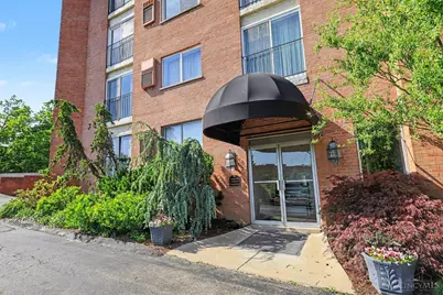 880 Rue De La Paix #T24, Cincinnati, OH 45220 - Photo 2