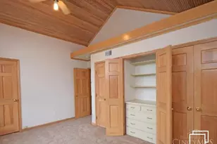 705 Riddle Rd, Cincinnati, OH 45220 - Photo 10