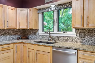 1325 Holman View Drive, Wyoming, OH 45215 - Photo 14
