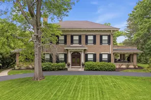 5 Garden Pl, Cincinnati, OH 45208 - Photo 1