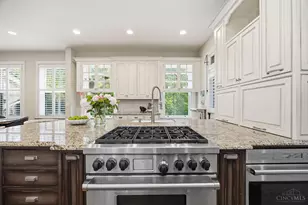 5 Garden Pl, Cincinnati, OH 45208 - Photo 36