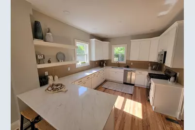 103 W Sharon Road, Glendale, OH 45246 - Photo 4