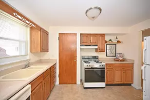 3810 S Broadlawn Cir, Silverton, OH 45236 - Photo 20