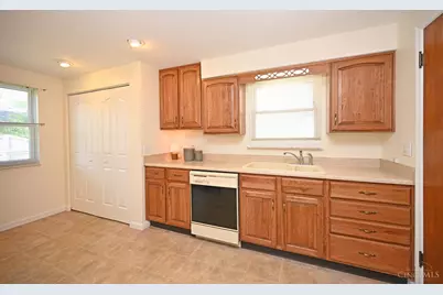 3810 S Broadlawn Circle, Silverton, OH 45236 - Photo 24