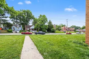 2370 Losantiville Ave, Cincinnati, OH 45237 - Photo 32