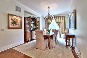 8060 Chinquapin Ln, Indian Hill, OH 45243 - Photo 14