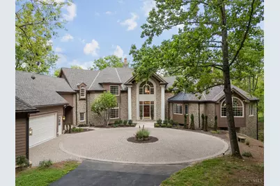 8690 Hopewell Road, Indian Hill, OH 45242 - Photo 2