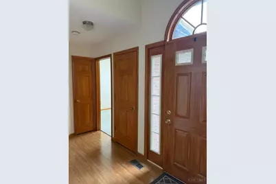 313 Sharon Court, Middletown, OH 45042 - Photo 2