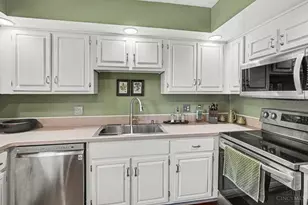 1326 Pennsbury Dr, Green Township, OH 45238 - Photo 6