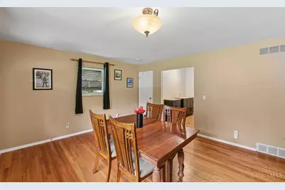 7089 Bluecrest Drive, Cincinnati, OH 45230 - Photo 6