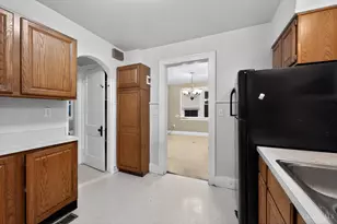 1083 Benz Ave, Cincinnati, OH 45238 - Photo 12